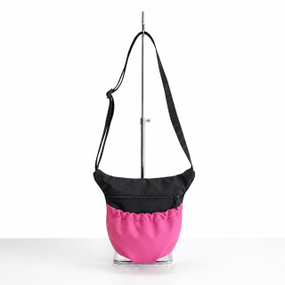 Pamlskovník pro psy na pamlsky – výcviková ledvinka pro trénink psa, 27 x 21 cm, černý / tm. růžový