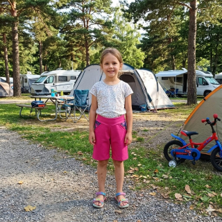 Akce Letní softshellové kraťasy s membránou, Růžové květy, tmavě růžové, vel. 116